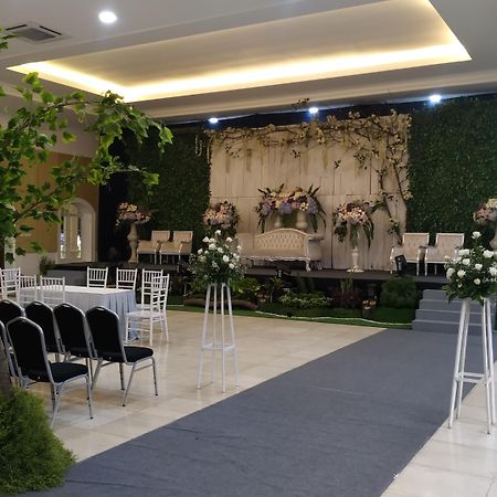 Mexolie Hotel Kebumen Exterior foto